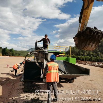 润达山东济宁滑模机厂家 路肩拦水带成型机 农村道路路沿石滑模成型机