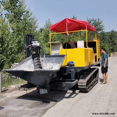 润沃 大型履带水沟滑模机 全自动路沿石滑模机 排水沟滑模成型机