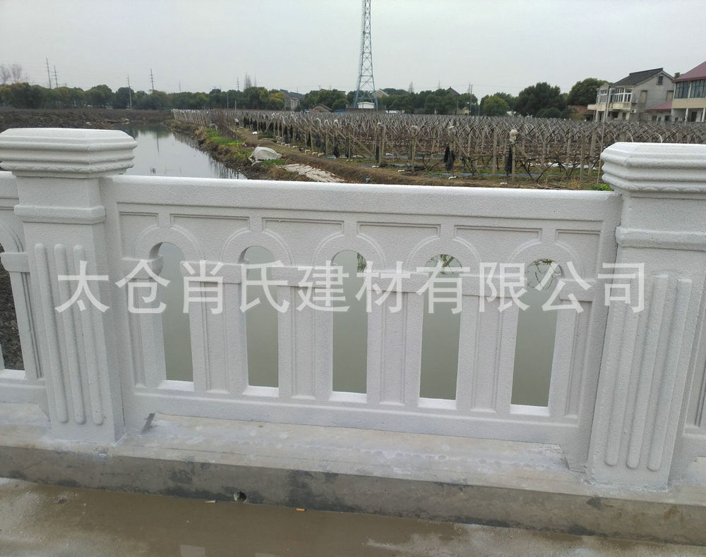 专业供应仿石雕花栏杆 河堤混凝土栏杆 交叉型混凝土栏杆示例图7