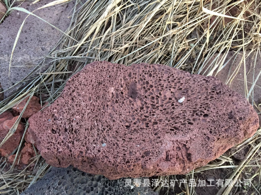 红色火山岩文化石 黑色火山岩石材 不规则火山岩文化石示例图4