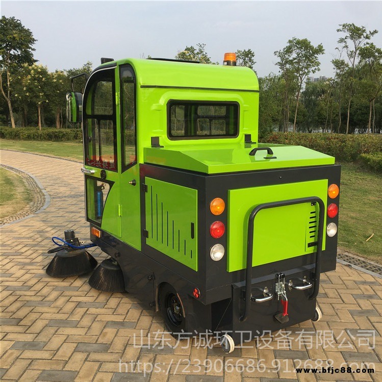 多功能小型电动扫清扫车 电动扫地车 扫地吸尘二合一环保设备节能