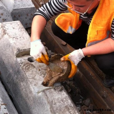 河北利鼎 螺旋道钉锚固剂 道钉锚固剂 树脂锚固剂 铁路产品 环保锚固剂 绝缘锚固剂 树脂基锚固剂 LD-211