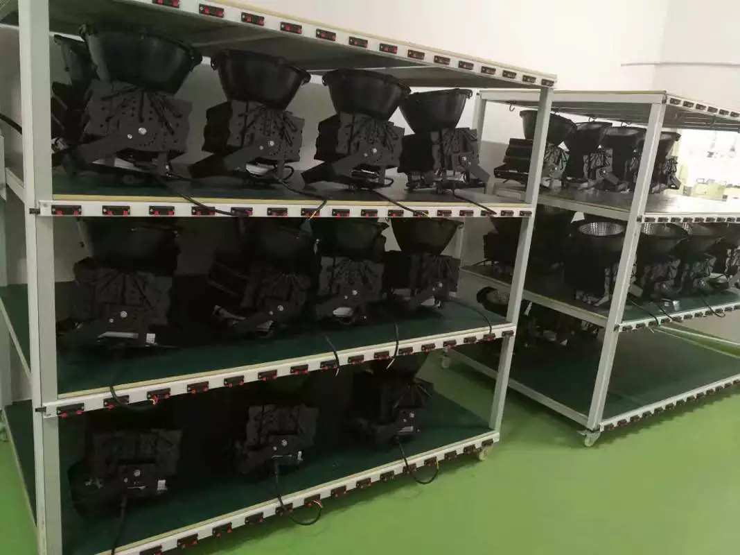 黑色鳍片超频三工矿灯 500W 防雨防雷大功率高杆远距离投光灯示例图2