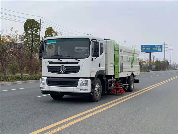 马路清扫车-临沂市马路清扫车生产厂家