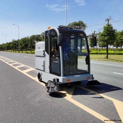 洁路美多功能雾炮高压清洗车2000G 步行街广场校园保洁清扫车 灰尘渣土砂石落叶扫地机