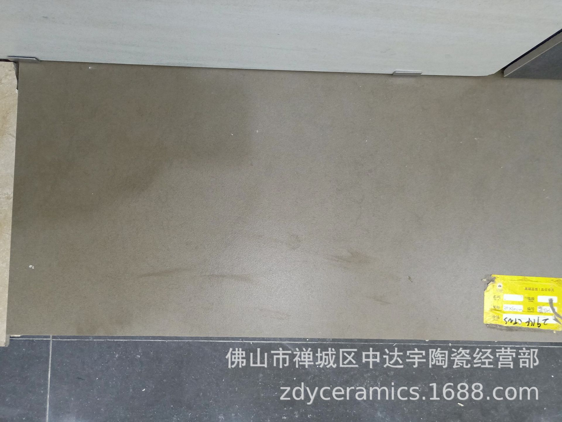 工程30*60CM瓷砖批发仿古瓷砖防滑客厅厨房浴室卧室地面墙面砖示例图4